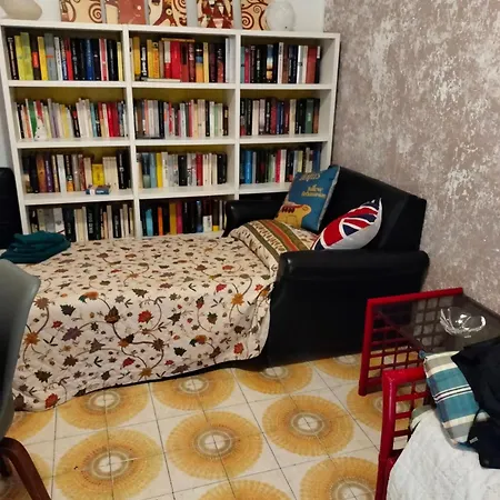 Yellow Submarine Freeparking Petfriendly * ראפאלו