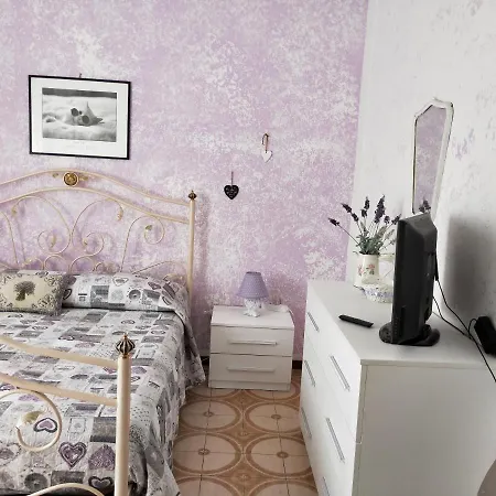 Yellow Submarine Freeparking Petfriendly Rapallo