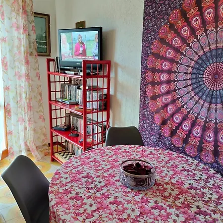 Yellow Submarine Freeparking Petfriendly Ραπάλο