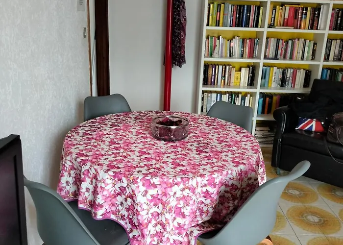 Yellow Submarine Freeparking Petfriendly Apartmán *